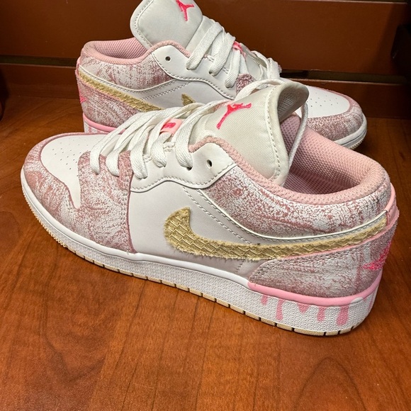 Nike Pink and White Sneakers with Gold Accents - Picture 2 of 7